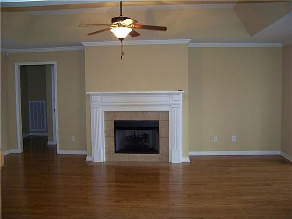 5th image of 242 Walbrook Dr