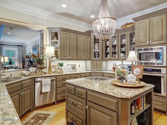 5th image of 109 Hazelnut Dr