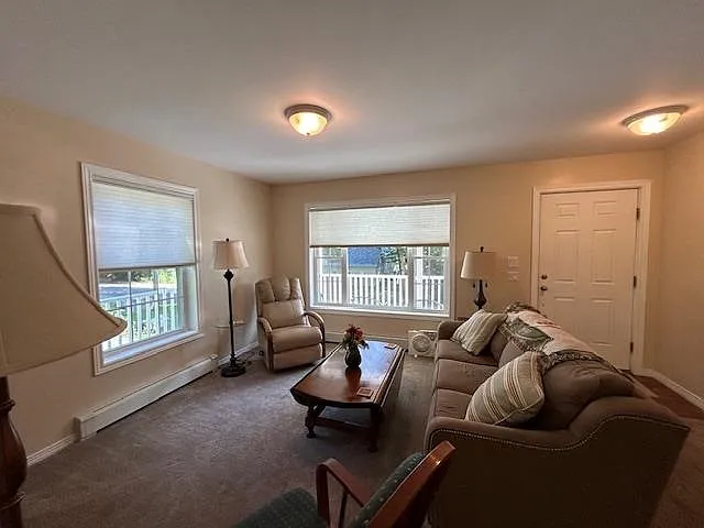 28 Lakewood Manor Rd — Photo 4