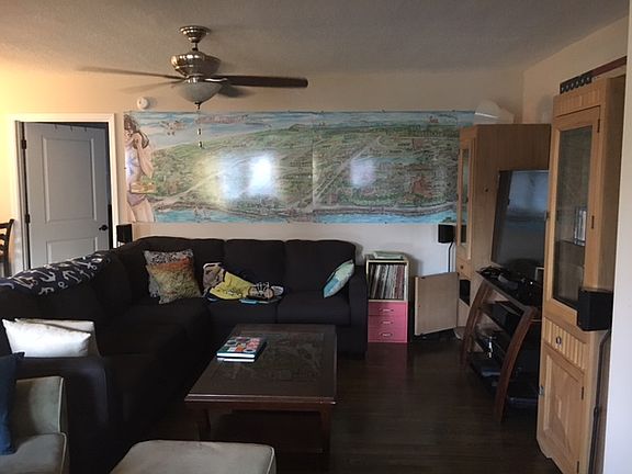 5th image of 1335 Pine Grove Ct