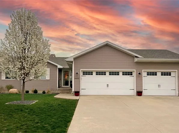 14602 Greenbelt Cir, Urbandale, IA 50323