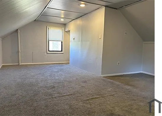 10603 Lakepointe St — Photo 6