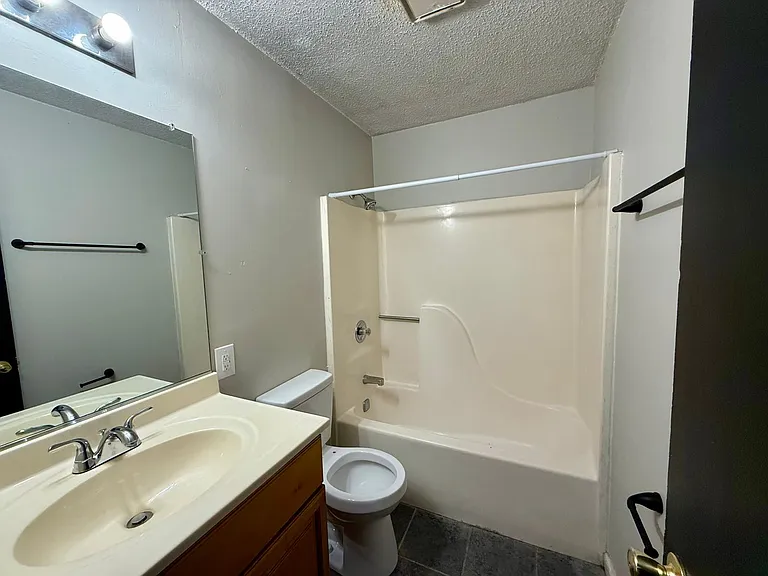 4717 Samantha Ave — Photo 6