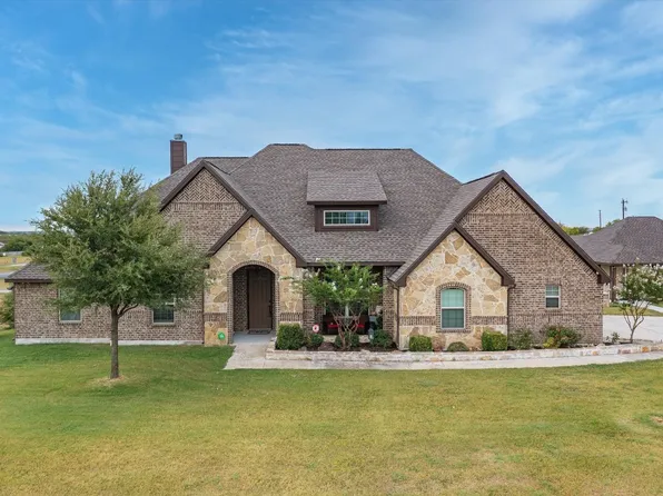 106 Becca Ann Ln, Decatur, TX 76234