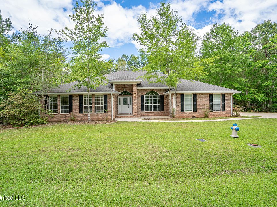 636 Banyan Pl, Diamondhead, MS 39525 Zillow