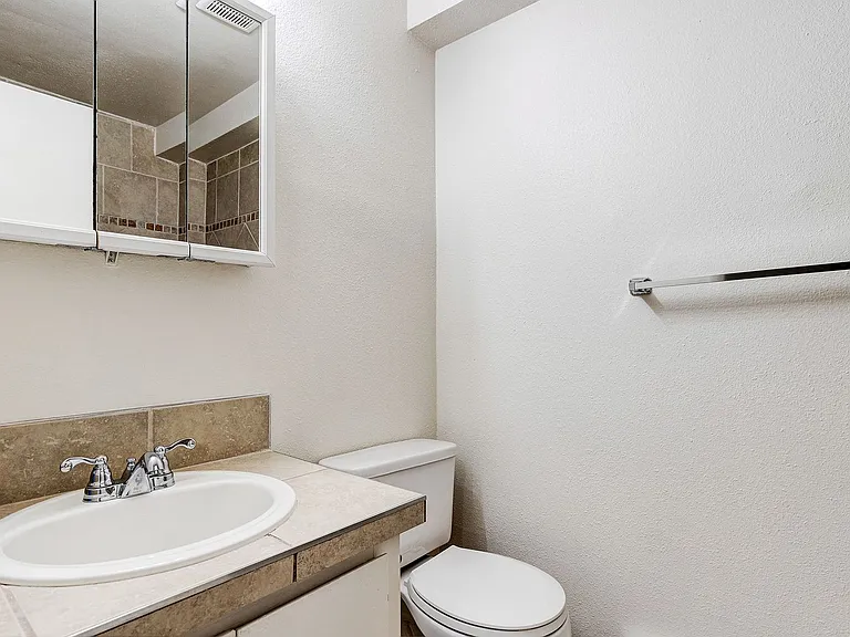 Countrywood Apartments — Photo 51