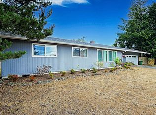 3189 Ash St, North Bend, OR 97459