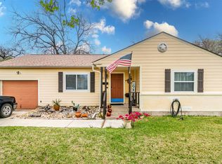 202 Whitham St, Irving, TX 75060