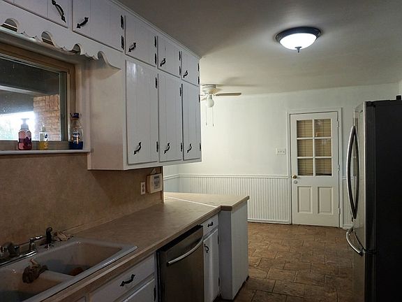 2nd image of 1706 Royalty Ave