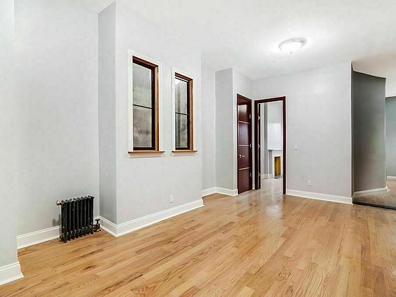 5th image of 684 Hancock St #1