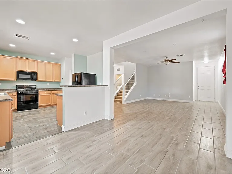 9293 Palmetto Park Ct — Photo 6