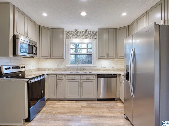 3rd image of 4704 Wellington Point NW