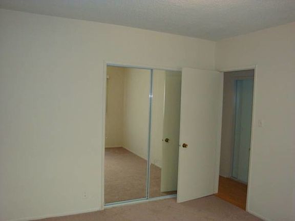 5th image of 1907 Selby Ave APT 5