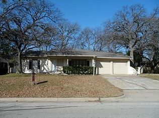 2231 Shady Grove Dr, Bedford, TX 76021