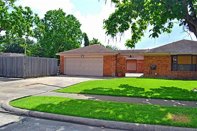 1st image of 5230 Glenvalley Dr
