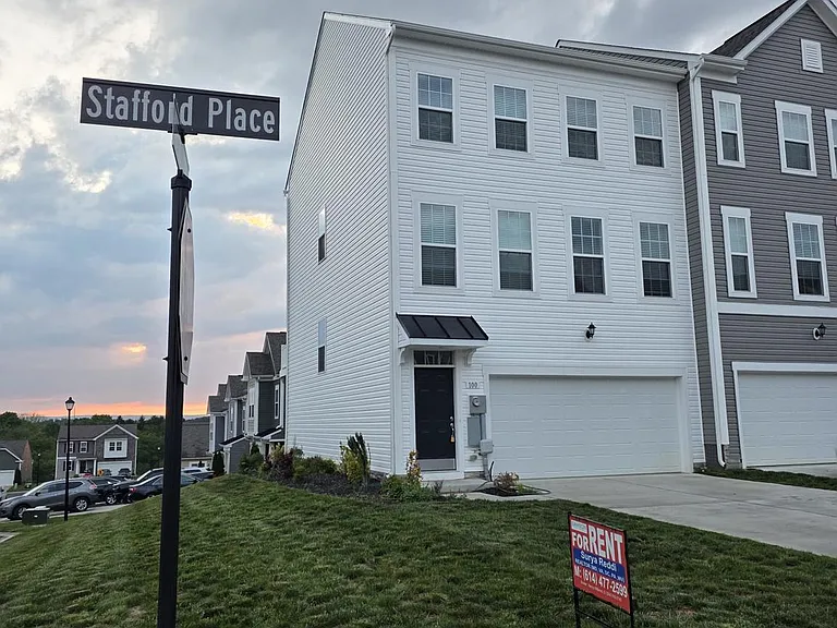 100 Stafford Pl — Photo 2