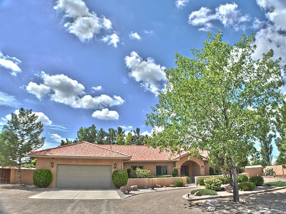 3rd image of 5818 Jones Pl NW