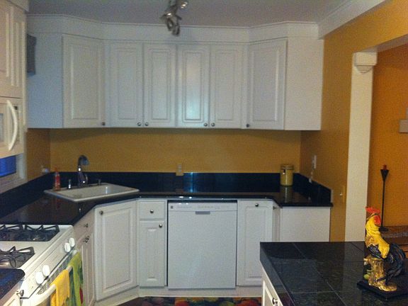 5th image of 824 N Connecticut Ave