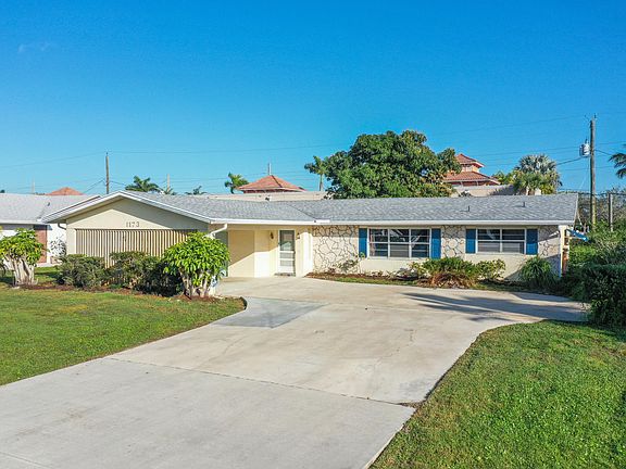 2nd image of 1173 SE Petunia Avenue