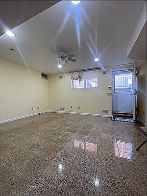 4th image of 287 Vineland Ave #2