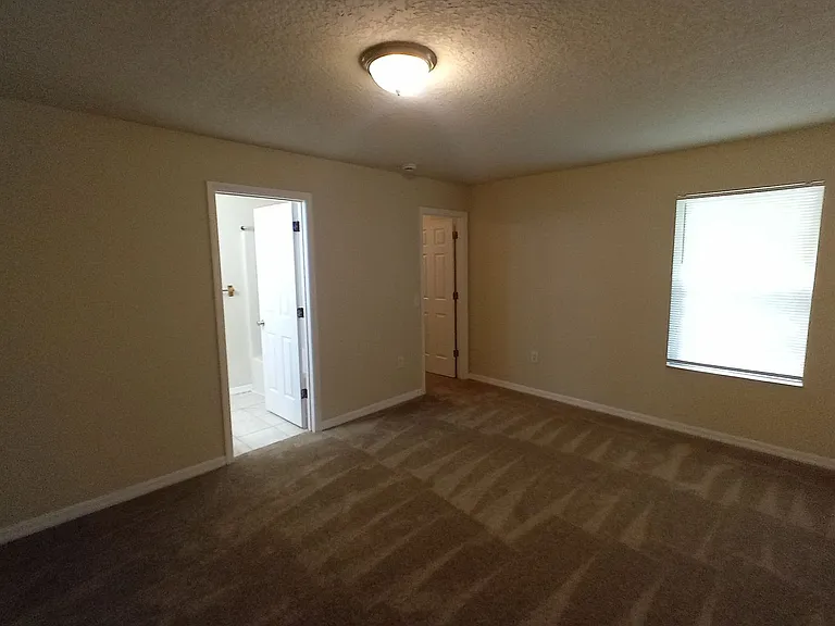 880 E Columbia Ave — Photo 33