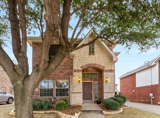 203 Revolution Ln, Euless, TX 76040