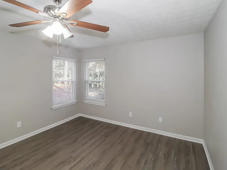 643 Tarragon Way SW — Photo 9