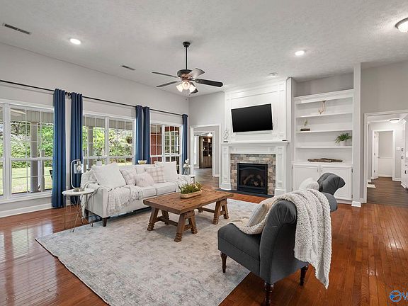 3rd image of 27210 Jarrod Blvd E