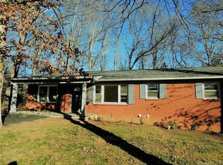 27 Goldmont St, Black Mountain, NC 28711