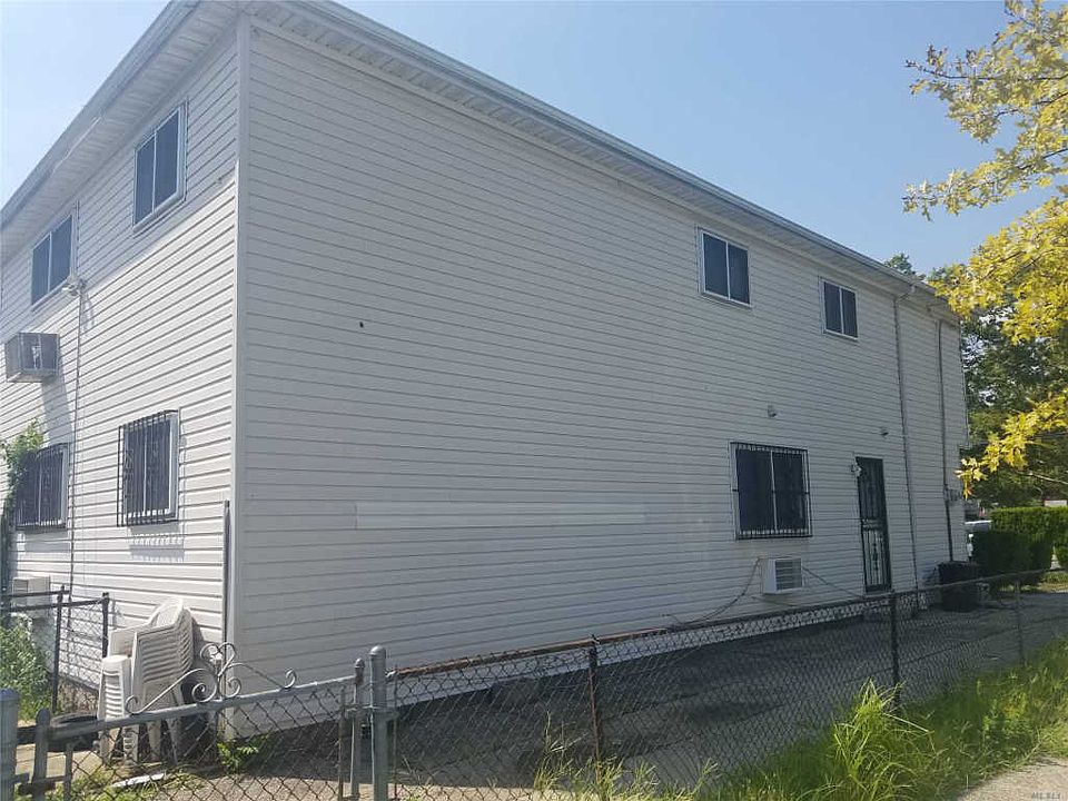 2nd image of 1212 Stanley Ave