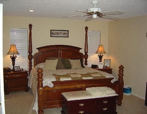 5th image of 15310 UMBER OAKS