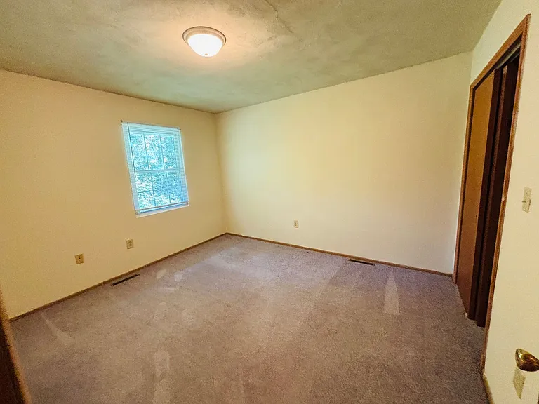 353 New Kent Rd — Photo 14