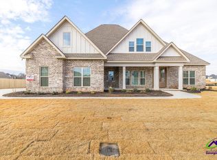 402 Bristleleaf Path, Kathleen, GA 31047