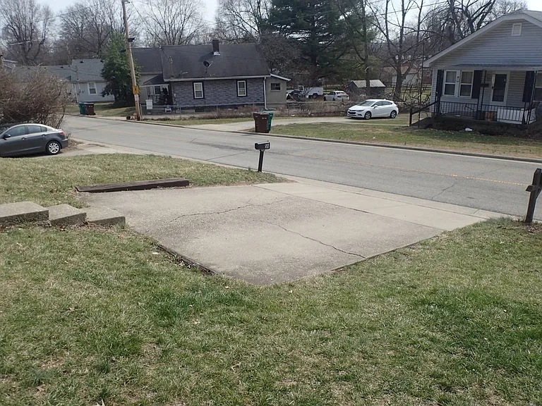 58 Dorman Ave — Photo 31