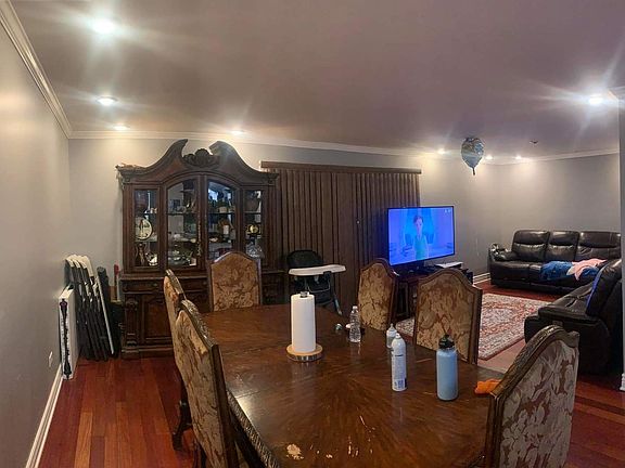 5th image of 6126 N Francisco Ave #1