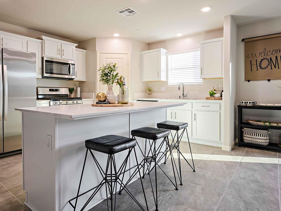 1st image of 1049 E Elkhorn Avenue #1085