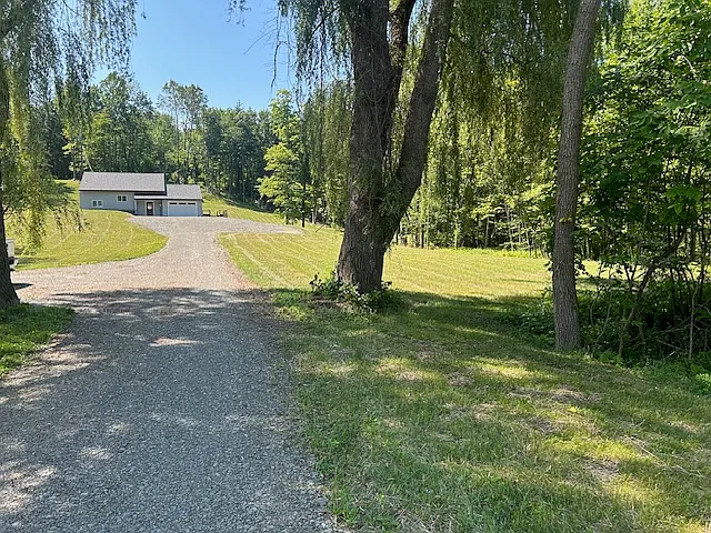 1067 Best Rd — Photo 8