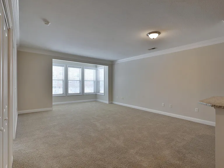 960 Perry St #207 — Photo 12