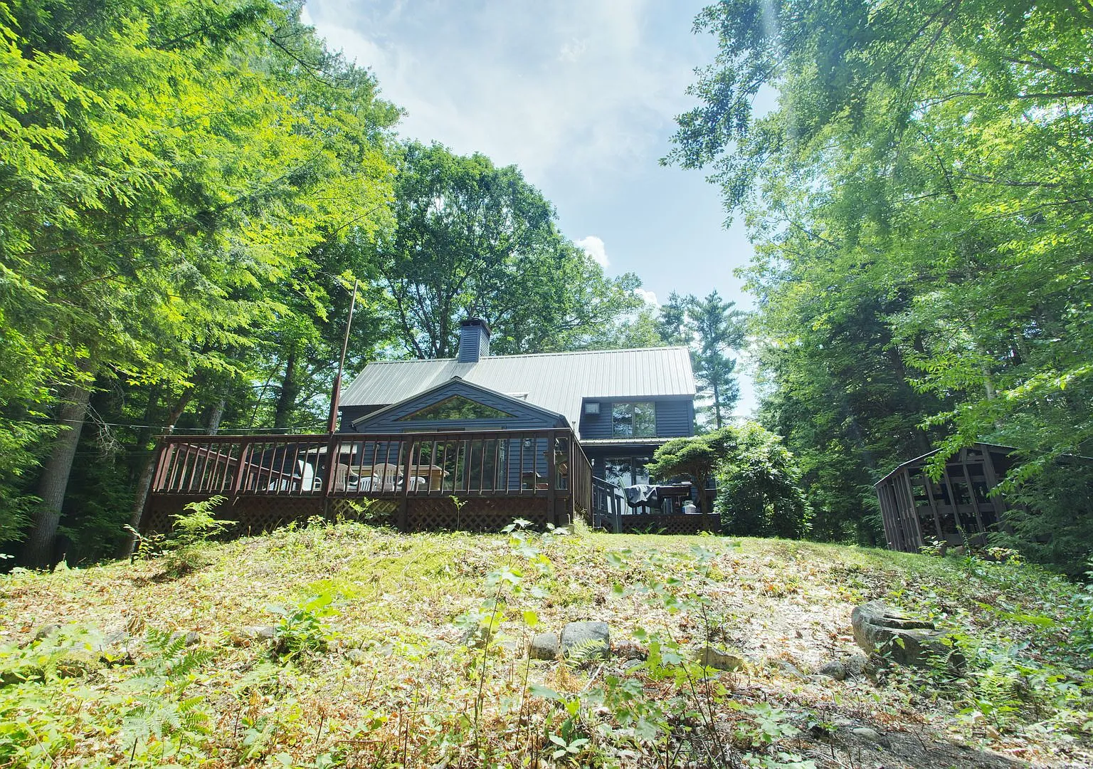 Furnished Private 3 Bed Winter *Seasonal Rental* - 6 Month Term Available 11/1/26 - $3290/Mo — Photo 3