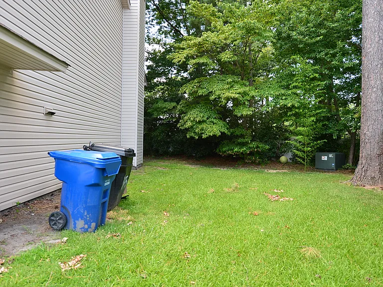 445 Benlea Cir — Photo 14