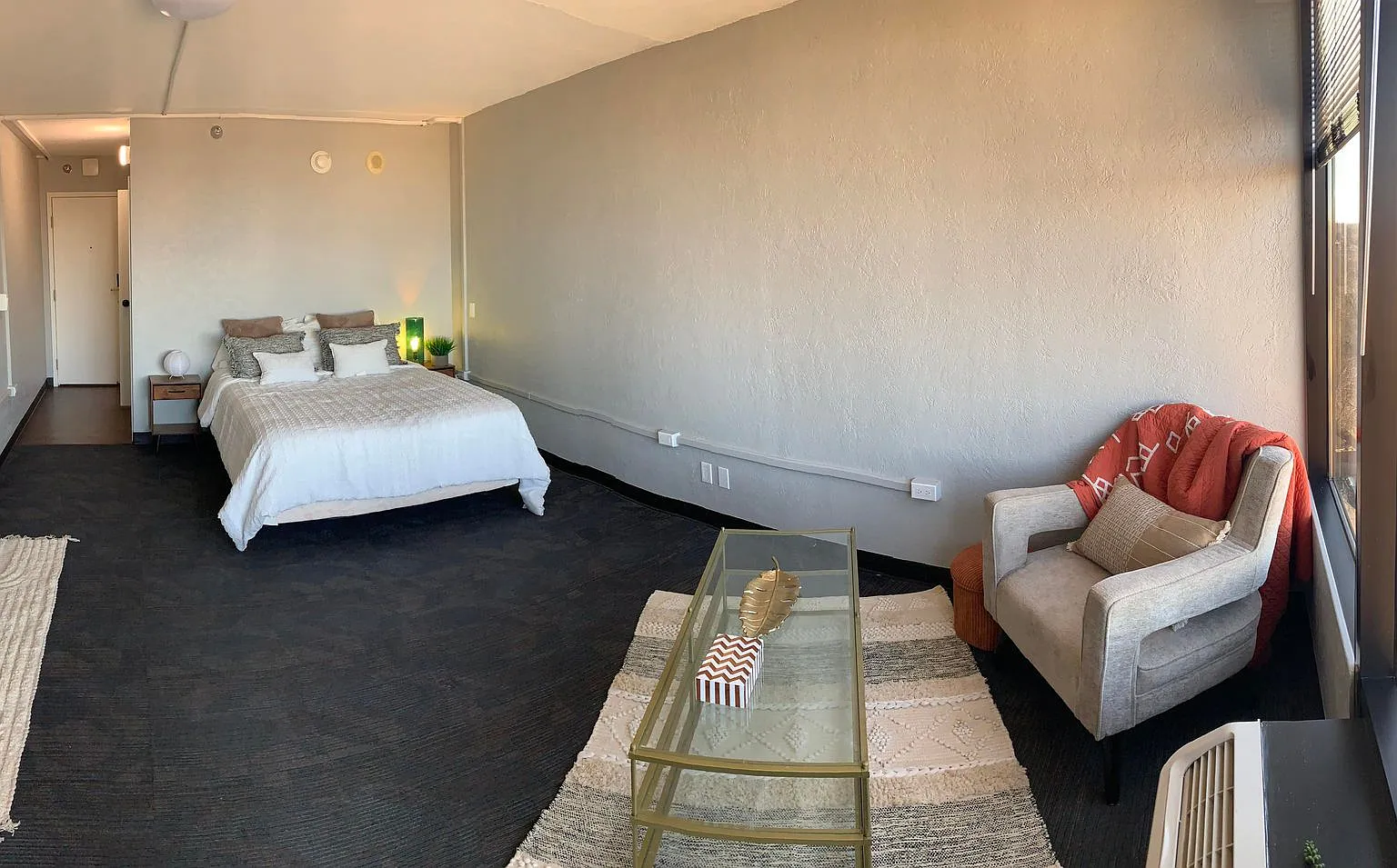 Central Plaza Living — Photo 4
