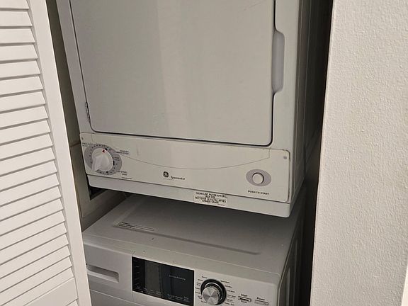 5th image of 521 N King St APT 202