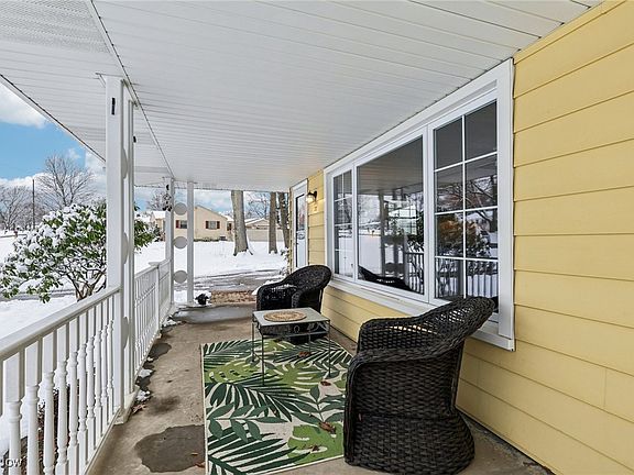 3rd image of 93 Woodland Dr