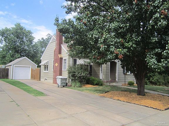 3rd image of 312 W Jewell Ave