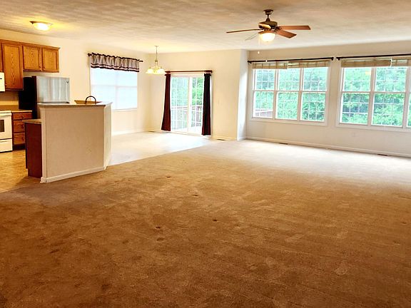 2nd image of 216 Montgomery Farms Ave
