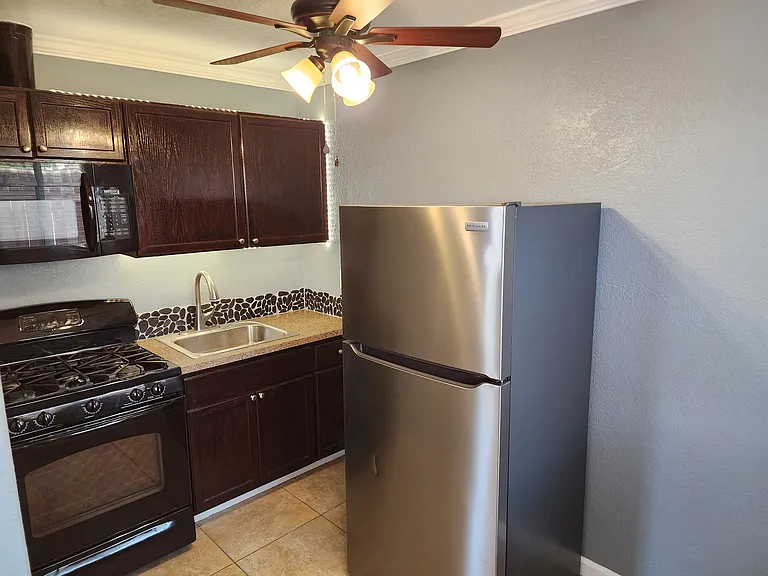 711-21 S Pine St #711 — Photo 10