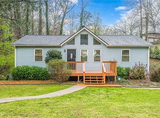 549 Pineland Cir, Mableton, GA 30126