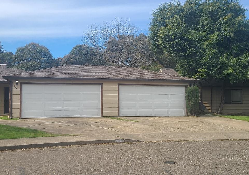 1st image of 344 - 340 El Rio Court