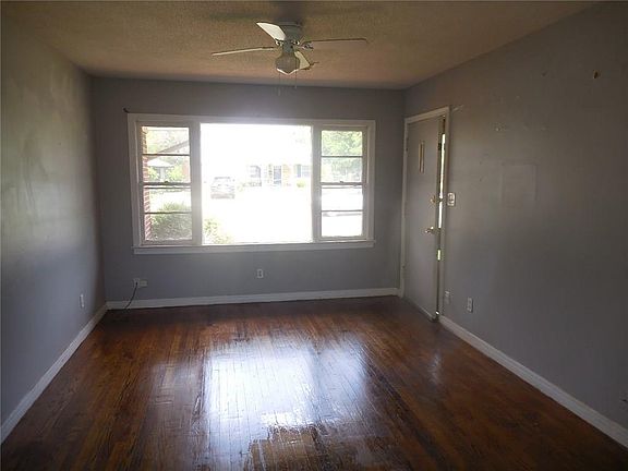 3rd image of 1736 Andover Ct