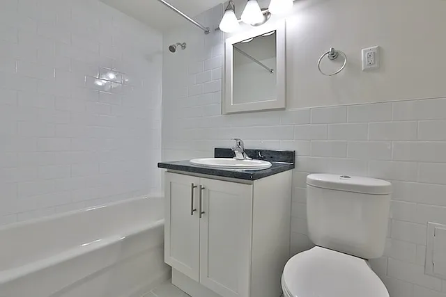 66 Broadway Ave — Photo 18